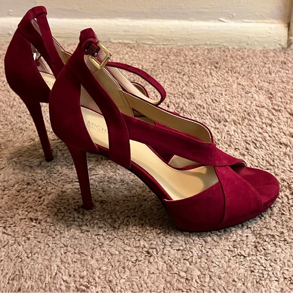 MICHAEL KORS BECKY ANKLE STRAP HEELS - Picture 4 of 7